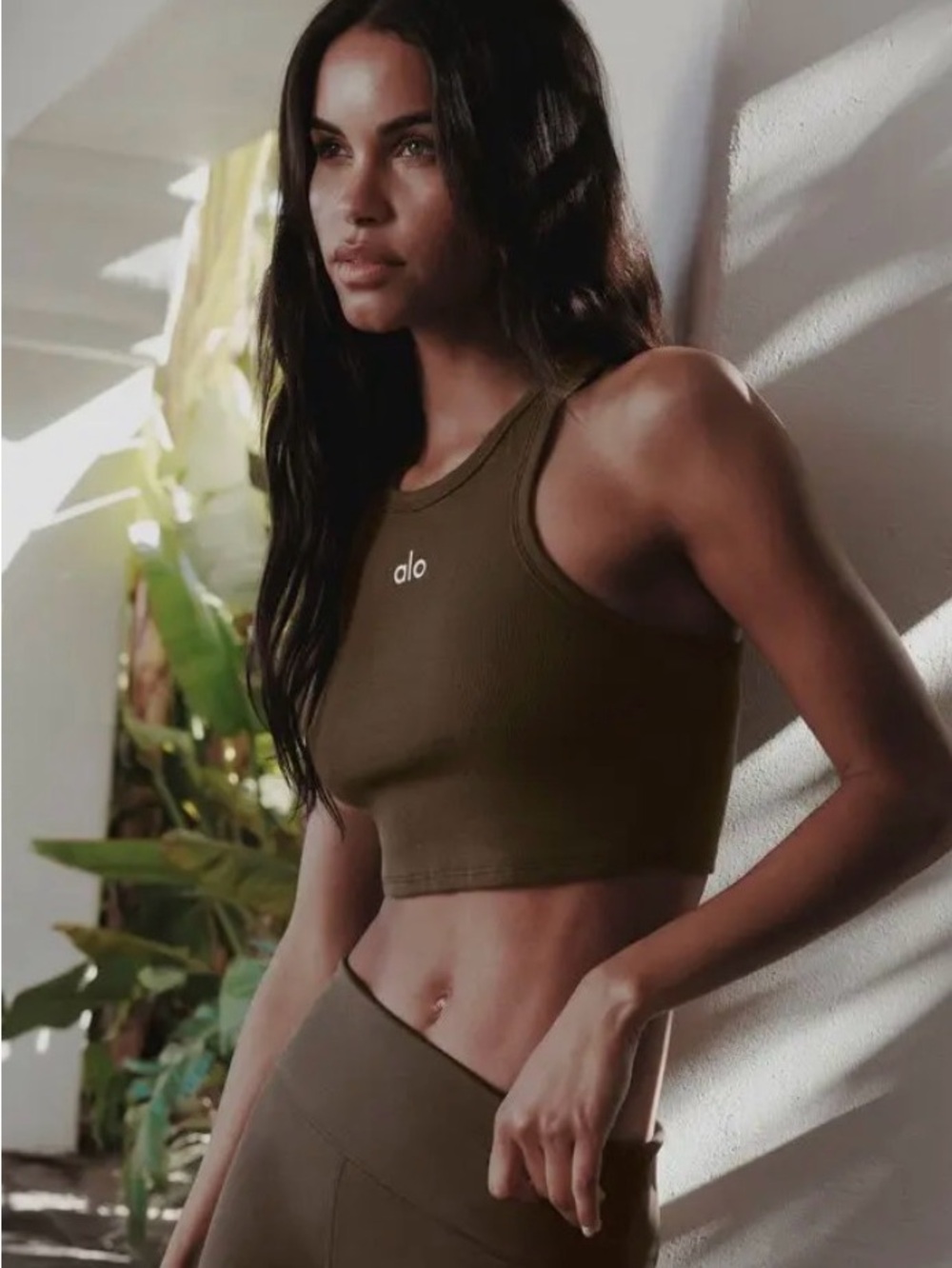 ALO Yoga Aspire Tank- in Espresso/White- Size M. 🧘🏼‍♀️